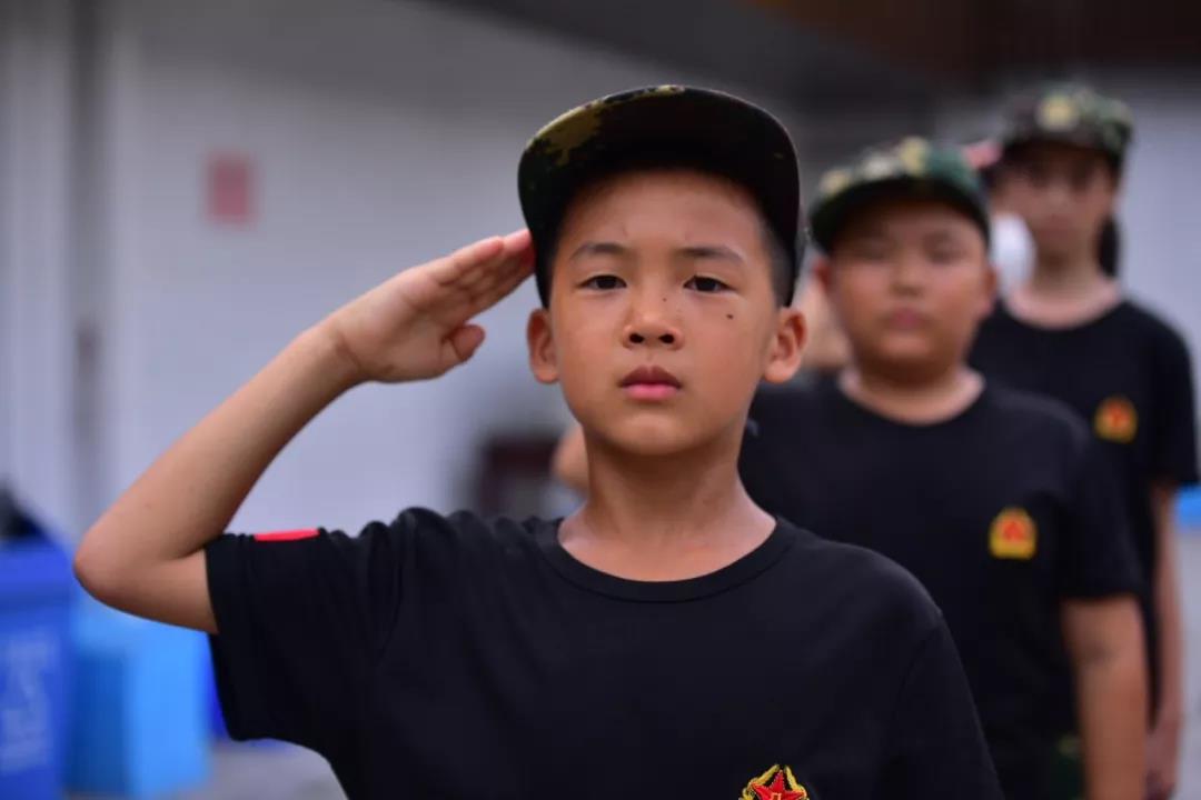 一场军事夏令营能得到什么？